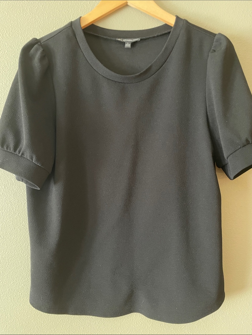 Adrianna Papell Black Short Sleeve Puff Shoulder Top